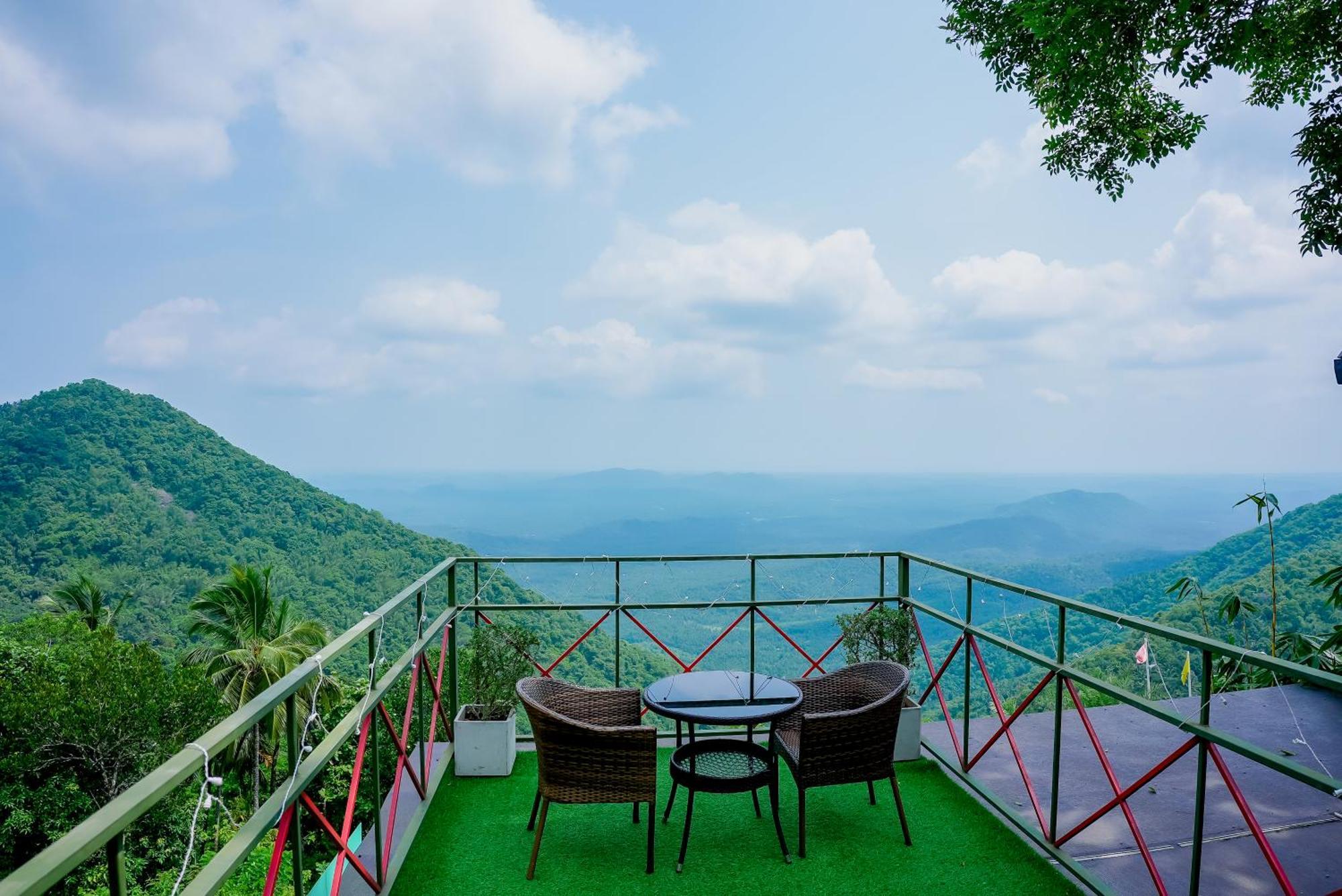 Mount Stratus Resort Vayalada Balussery Dış mekan fotoğraf