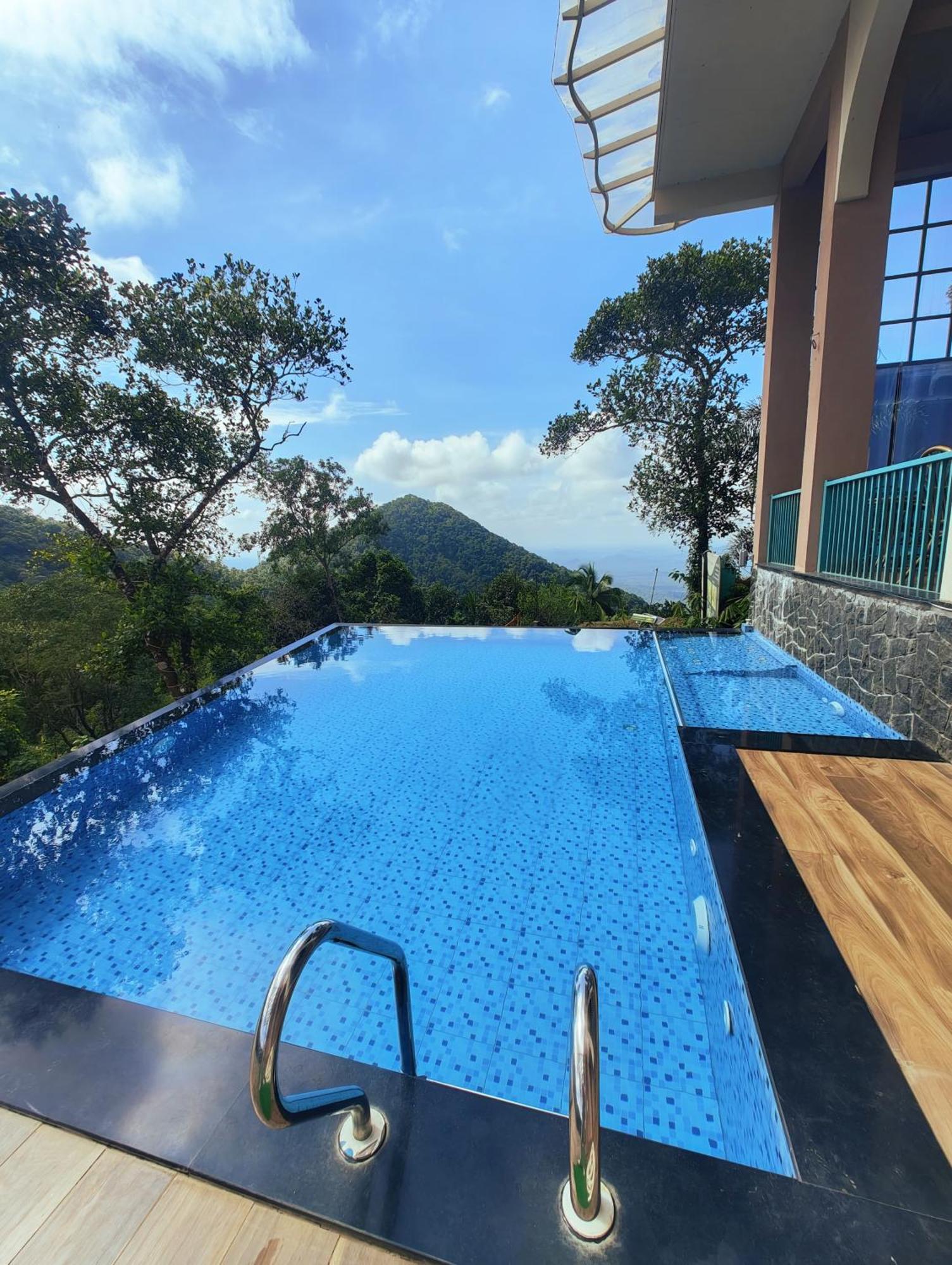 Mount Stratus Resort Vayalada Balussery Dış mekan fotoğraf